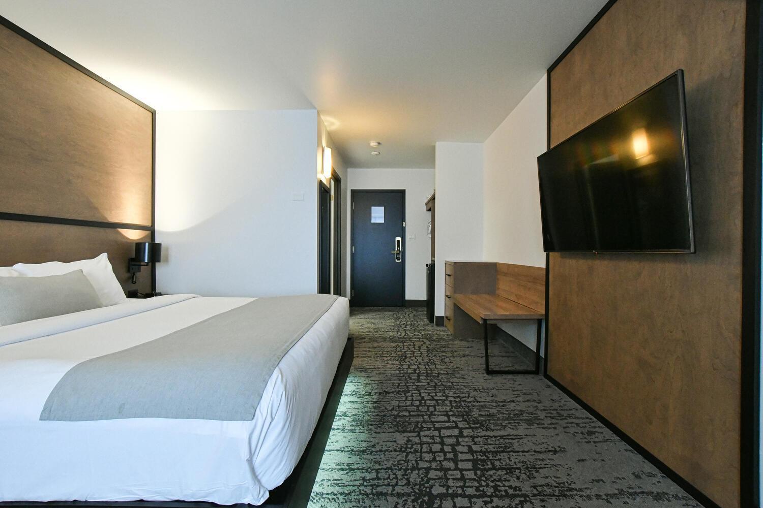 Ax Hotel 4*